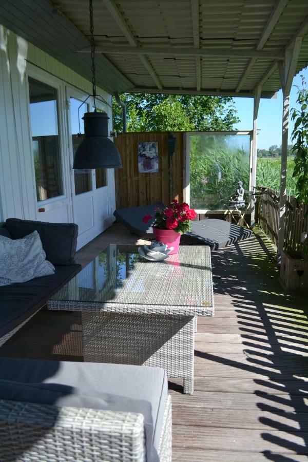 Bed & Breakfast Boszicht Leeuwarden Esterno foto